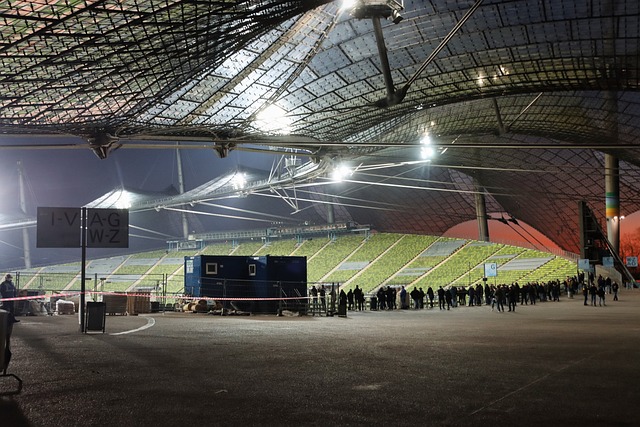 外界寄予厚 外界寄予厚